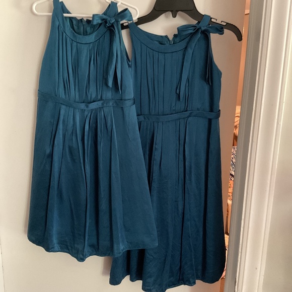 2 adorable matching 100 silk dresses for 2 sisters or best friends! - Picture 2 of 6
